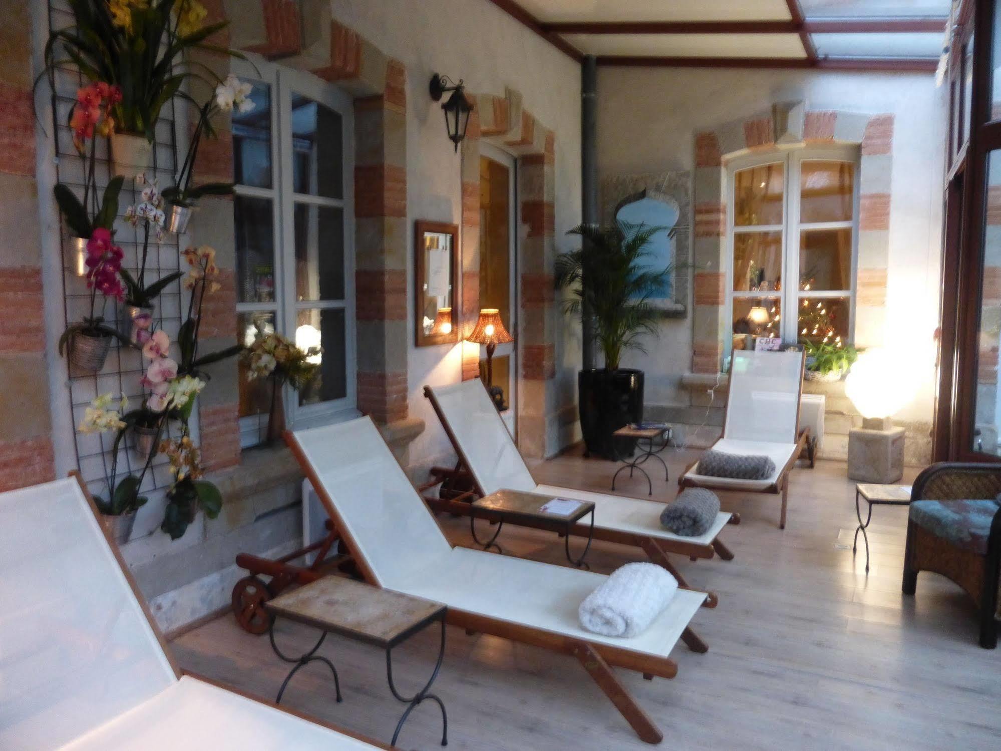 Le Pavillon Du Chateau, Hotel & Spa Revel  Exterior foto