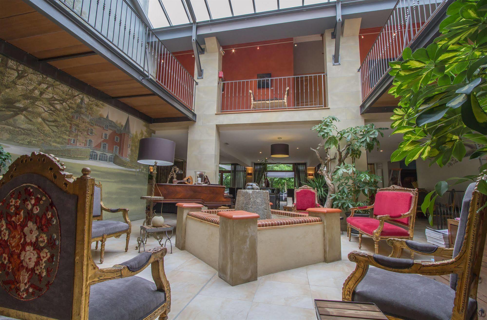 Le Pavillon Du Chateau, Hotel & Spa Revel  Exterior foto